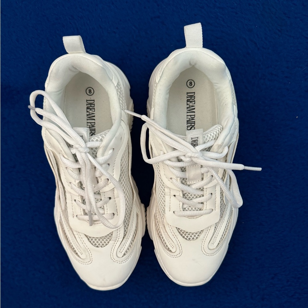Dream pairs sneakers